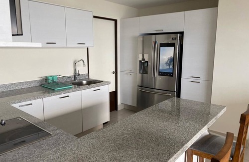 Olas Altas Apartamento | HERMOSO CONDOMINIO DE LUJO FRENTE AL OCÉANO, ¡EL MEJOR LUGAR DE MANZANILLO! ¡VISITA EL MEJOR LUGAR!