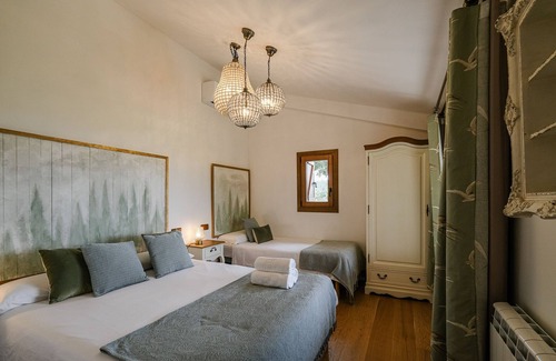 Biosca Cabaña | Preciosa casa rural de lujo en el corazón de Cataluña para 22 personas