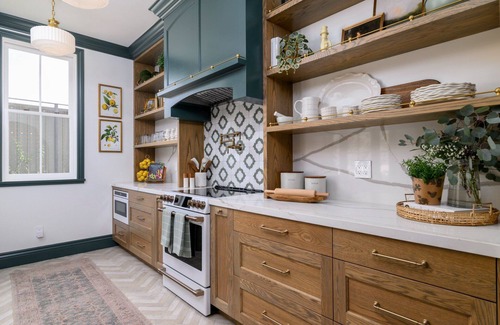 Carpinteria Casa | Beautiful Magical Historic Webster House at Eleison Farms - Avocado Ranch 3 BD/2 BA