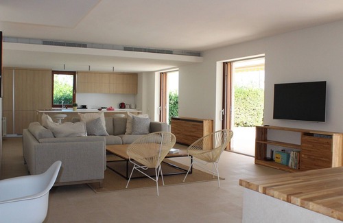 Marratxi Villa | Beautiful Mallorca Villa | Can Raime | 4 Bedrooms | Gorgeous Garden & Private Pool | Palma