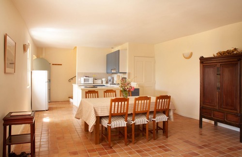 Rustrel Casa | Beautiful manor with swimming pool and orchard facing the Provençal Colorado
