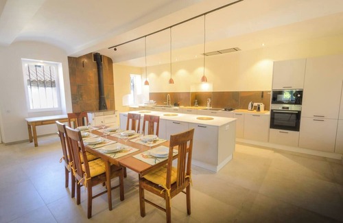Etoile-sur-Rhone Casa | Beautiful mansion with large garden