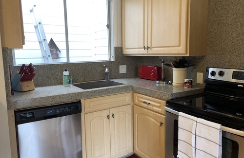 Marina District Casa | Beautiful Marina Home - 2Bed 2Bath - 1 block from Marina Blvd!
