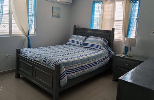 Bayamon Casa | Beautiful metro area house 30 min from beach