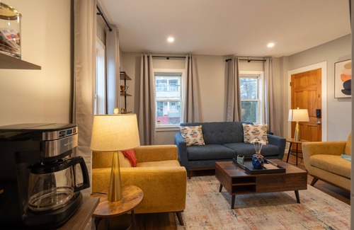 Wanskuck Apartamento | Beautiful Mid-Century Modern Apartment in Prov.