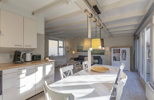 Sint Maartenszee Casa | Beautiful, modernly furnished bungalow at walking distance from the beach.