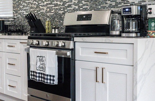 Fountain Valley Casa | Beautiful Modern Home Close to Beach & Disneyland