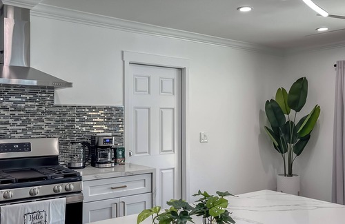 Fountain Valley Casa | Beautiful Modern Home Close to Beach & Disneyland