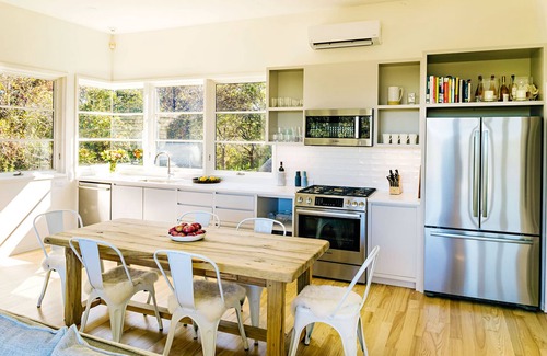 Aquinnah Casa | Beautiful, Modern Beach Home in Aquinnah With A Spectacular Roof Top Deck.