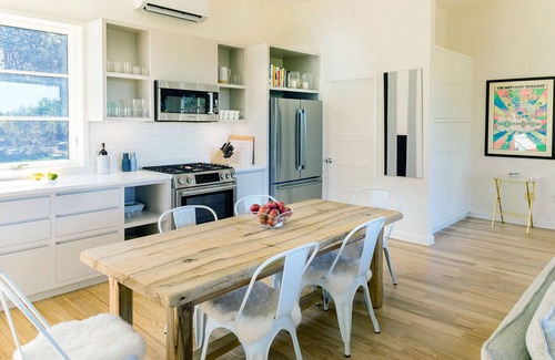 Aquinnah Casa | Beautiful, Modern Beach Home in Aquinnah With A Spectacular Roof Top Deck.