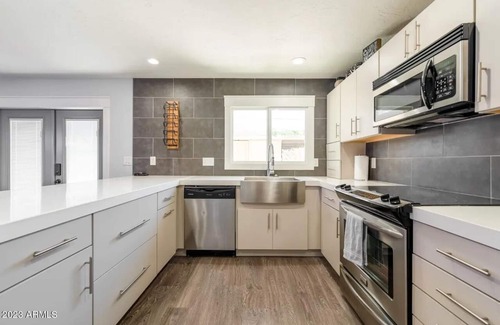 Casa Granada Townhouses Condominio | Beautiful Modern Condo Walking Distance to Old Town Scottsdale