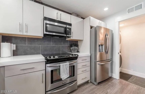 Casa Granada Townhouses Condominio | Beautiful Modern Condo Walking Distance to Old Town Scottsdale