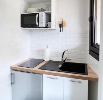 Levallois-Perret Apartamento | Beautiful modern fully furnished studio