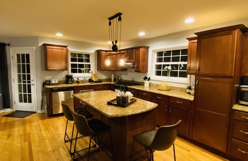 Tobyhanna Casa | Beautiful Modern Home, Perfect For A Getaway!