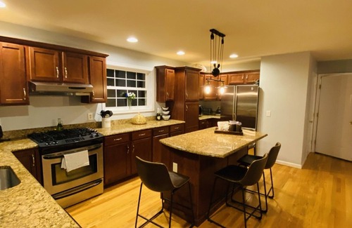 Tobyhanna Casa | Beautiful Modern Home, Perfect For A Getaway!