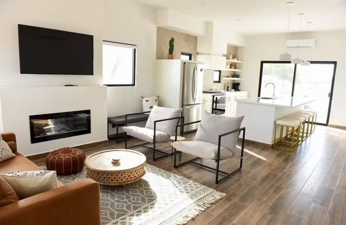 Laguna Shores Casa | Beautiful Modern Casa Ines 2bed/2bath in Laguna Shores Luxury Beachfront Resort