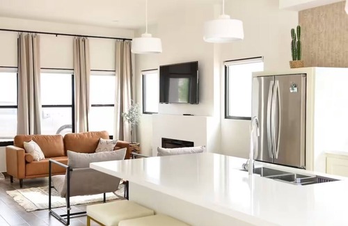 Laguna Shores Casa | Beautiful Modern Casa Ines 2bed/2bath in Laguna Shores Luxury Beachfront Resort