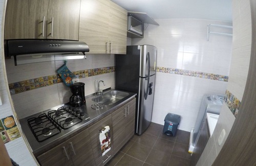 Kennedy Apartamento | Hermoso apartamento nuevo y moderno! Cerca del aeropuerto Wi-Fi Netflix