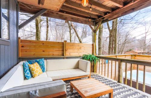 Tobyhanna Chalet De Esquí | Beautiful Mount Pocono Chalet with Hot Tub!