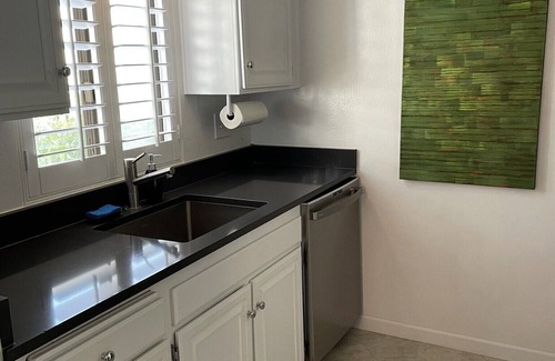 Sunrise Vista Chino Condominio | Beautiful Mountain View Condo con tenis, piscina y jacuzzi