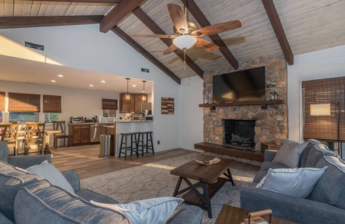 Roaring Gap Casa | Beautiful Mountain Getaway