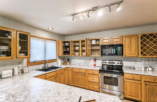 Weaverville Casa | Hermoso chalet de montaña con entradas de Navidad de $ 70 BILTMORE