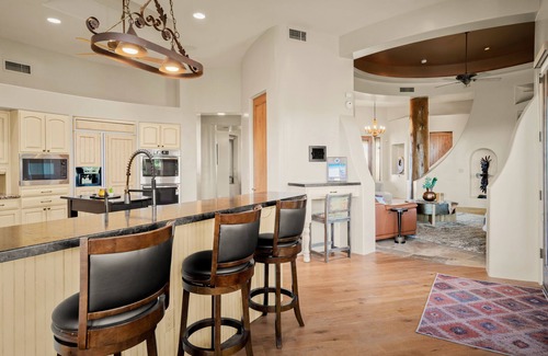 Cave Creek Casa | Beautiful Mountain View home w/ Infinity Pool, Spa, 3 Fireplaces and more.