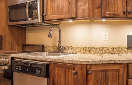 Gatlinburg Complejo | Beautiful mountain views from your resort & minutes from Gatlinburg /Pigeon
