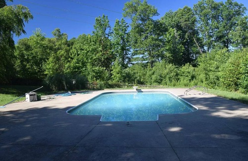 Landrum Casa | Beautiful Mountain View with Large Saltwater Pool