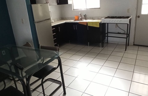 Tlajomulco de Zuniga Casa | Hermosa casa Cerca del Aeropuerto