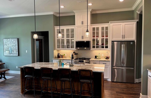 Hot Springs Village Casa | Beautiful New 4-bedroom home on Granada Golf Course in Hot Springs Village.