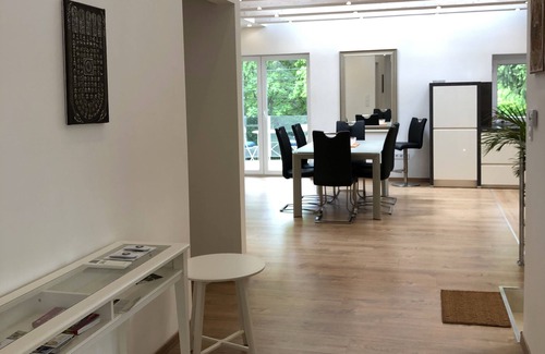 Budaliget Apartamento | Precioso apartamento nuevo con jardín en Budapest, a 11 km del centro de la ciudad.