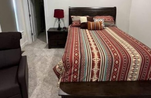 Union Casa | Beautiful, new home in seclulded area located overlooking a 2-acre pond.