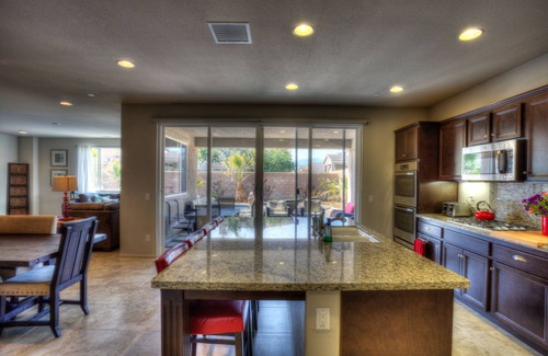 Indio Casa | Hermosa estrenar de lujo, 4 Dormitorio Principal Con 40 Foot Piscina de agua salada