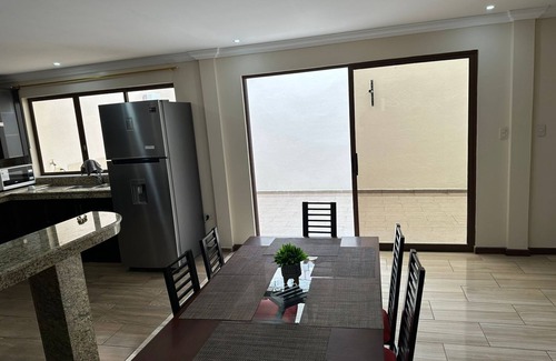 Huayna-Capac Casa | Hermosa casa nueva amplia de lujo