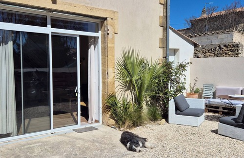 Pelissanne Casa | Beautiful new suite in century-old Provencal farmhouse in village center. Animal welcome