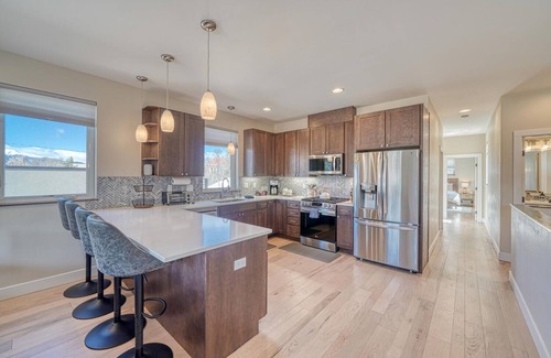 Salida Casa | Beautiful New Townhome in Downtown Salida