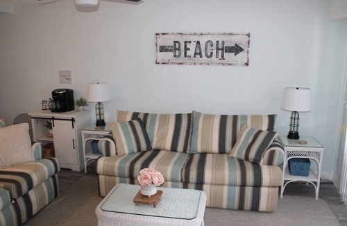 North Ocean City Condominio | Beautiful newly renovated ocean block1 bed 1 bath condo, Wi-Fi and cable tv.