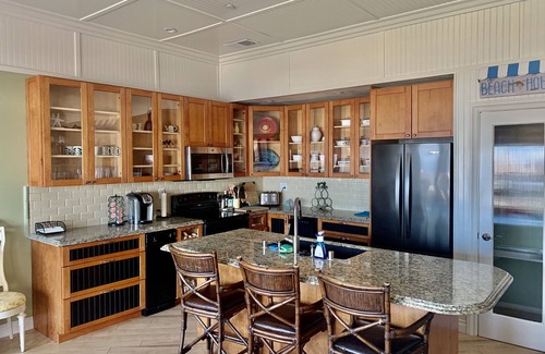 Imperial Beach Condominio | Hermoso condominio con vista al mar en la playa con piscina / spa