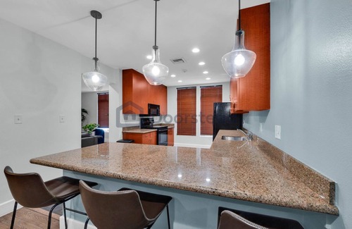 Downtown Long Beach Condominio | Hermoso condominio con vista al mar, a pocos pasos de la playa de 4rm y entretenimiento.