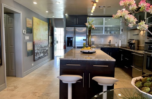 Seven Mile Beach Condominio | Nuevo en el mercado, condominio frente al mar de 3 camas en la playa de Seven Mile
