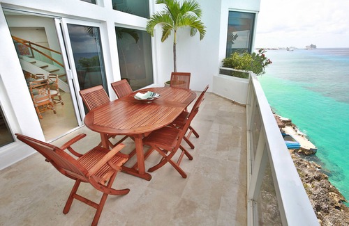 Zona Hotelera Norte Condominio | Hermoso ático de 3 niveles frente al mar con servicios de hotel y terrazas privadas