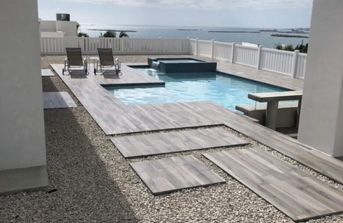 Penuelas Casa | Hermosa propiedad con vista al mar