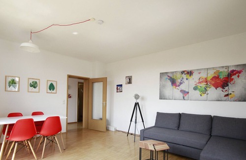 Grombuhl Condominio | Beautiful old building, with the vineyards in the back and a view of the city
