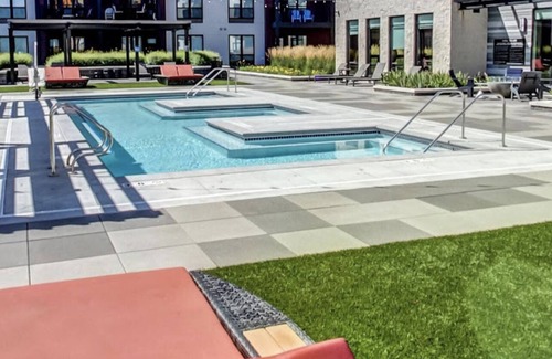 New Hope Apartamento | Beautiful one bedroom condo with impressive amenities!