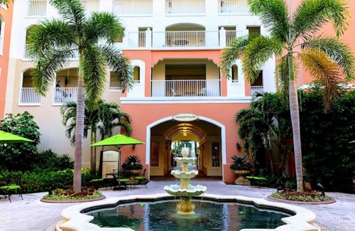 Williamsburg Condominio | Beautiful one-bedroom, 2-bath condo with full kitchen, minutes to Disney gates