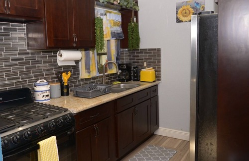 Bahamas Terrace Apartamento | Beautiful One Bedroom Apartment Private with Free Parking and WiFi. Near beach