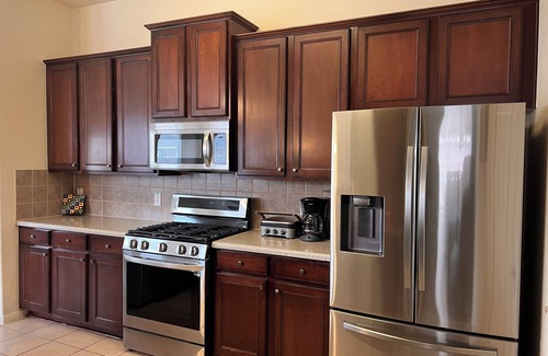 Katy Casa | Beautiful One floor 3-bedroom house with an Office