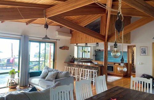 Orford Casa | Beautiful Orford with Maria Island Views. Pet Friendly and Loads of Space