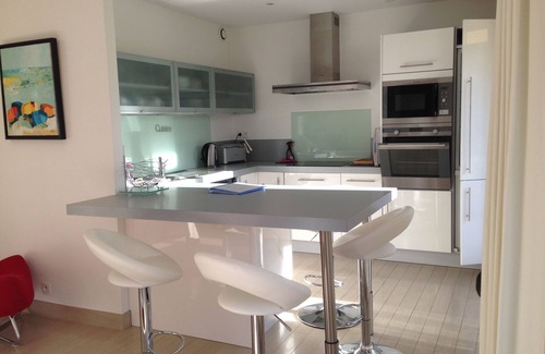 Baden Apartamento | Muy hermosa dependencia en propiedad, mar y golf